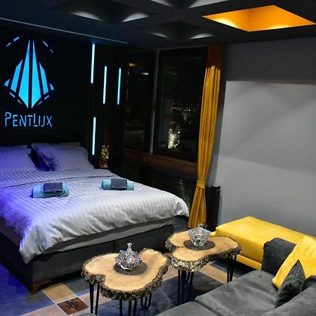 Pentlux - Spa Penthouse In The Heart Of Skopje Exterior photo
