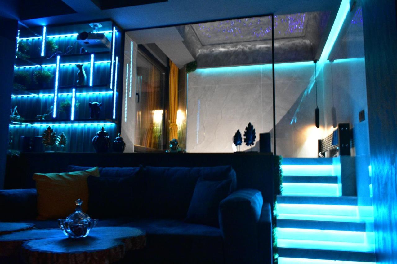 Pentlux - Spa Penthouse In The Heart Of Skopje Exterior photo