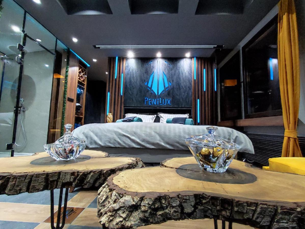 Pentlux - Spa Penthouse In The Heart Of Skopje Exterior photo