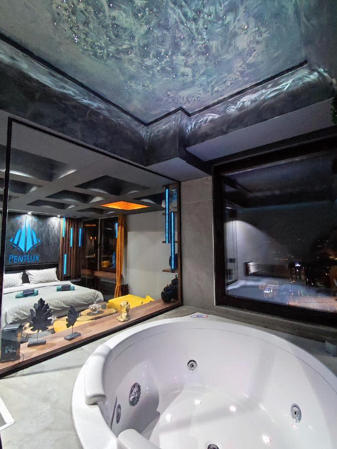 Pentlux - Spa Penthouse In The Heart Of Skopje Exterior photo
