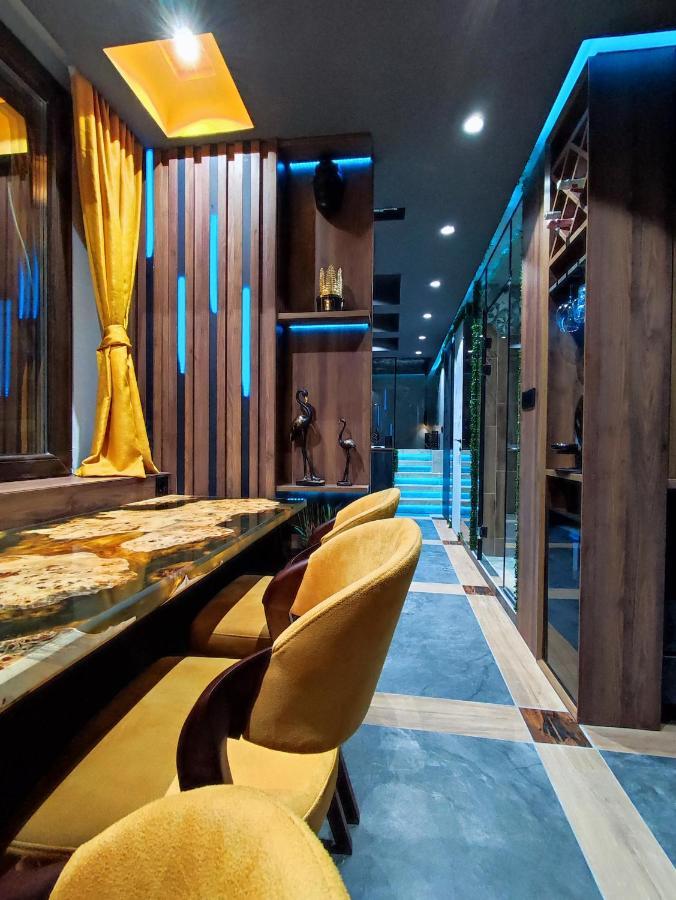 Pentlux - Spa Penthouse In The Heart Of Skopje Exterior photo